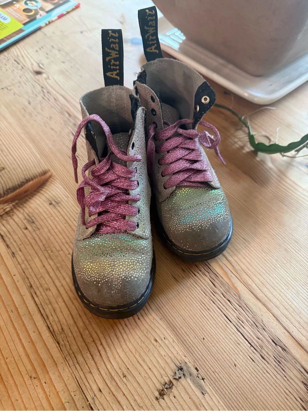 Doc Martin Toddler / Kids Glitter Lace-Up Boots in Gray with Pink Laces